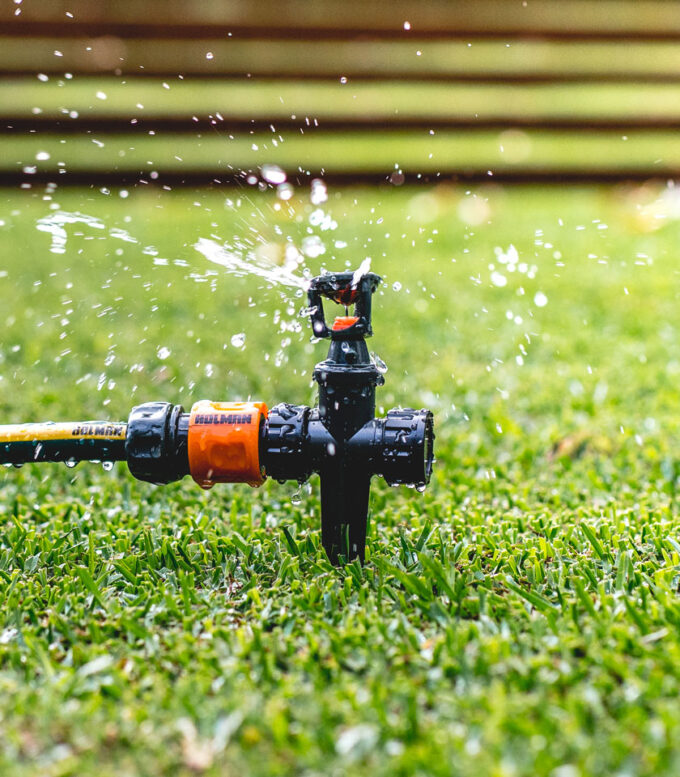 Lawn Sprinklers - Find the Perfect Lawn Sprinkler - Holman Industries